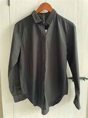 Quince 100% Organic Cotton Poplin Essential Long Sleeve Button Up Shirt NWT